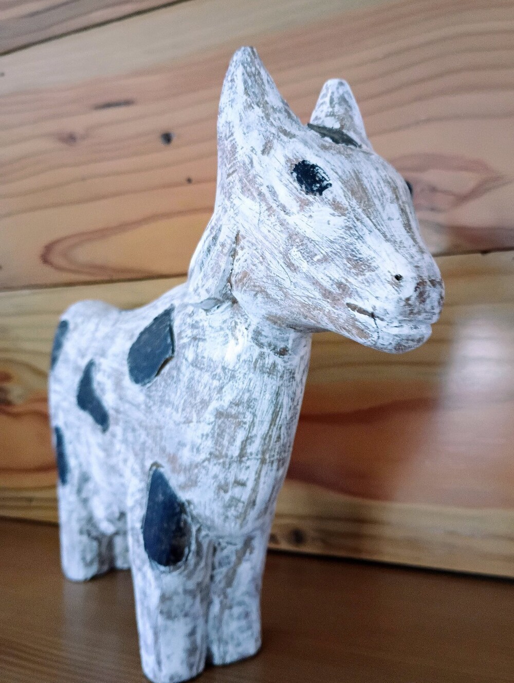 Rustic Cow Decor - Picture 2 of 4